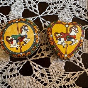 BRISTOL WARE VTG 1985 Hugs N Kisses Carousel Tins Heart And Round Set Of 2